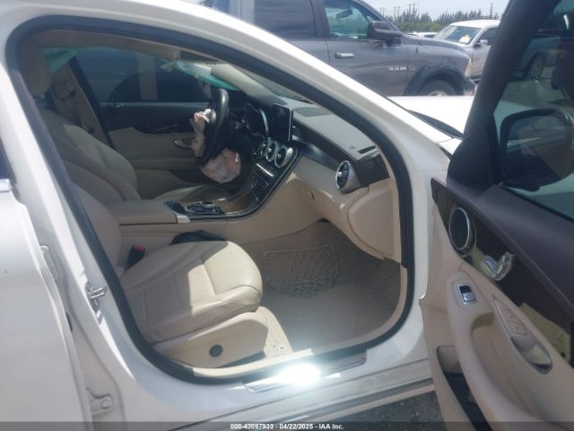 55SWF4JB6HU186221 Mercedes-Benz C 300 Luxury/sport
