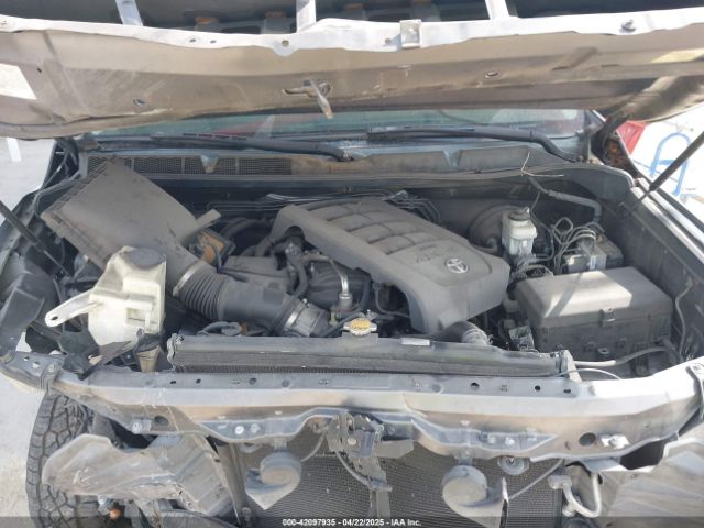 5TFRM5F19EX080972 Toyota Tundra Sr 4.6l V8