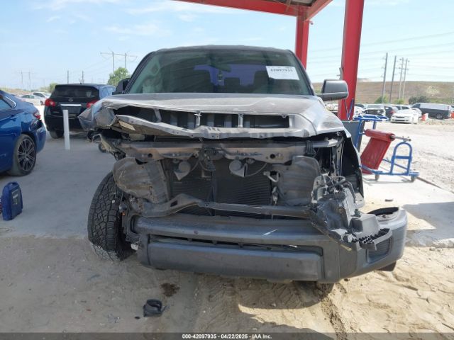 5TFRM5F19EX080972 Toyota Tundra Sr 4.6l V8