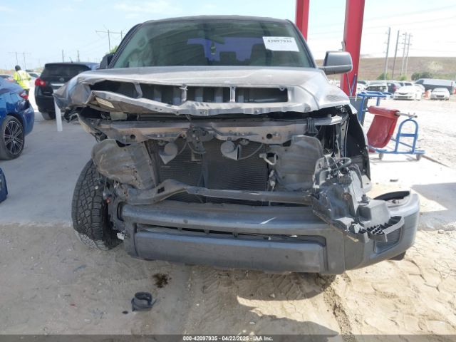 5TFRM5F19EX080972 Toyota Tundra Sr 4.6l V8