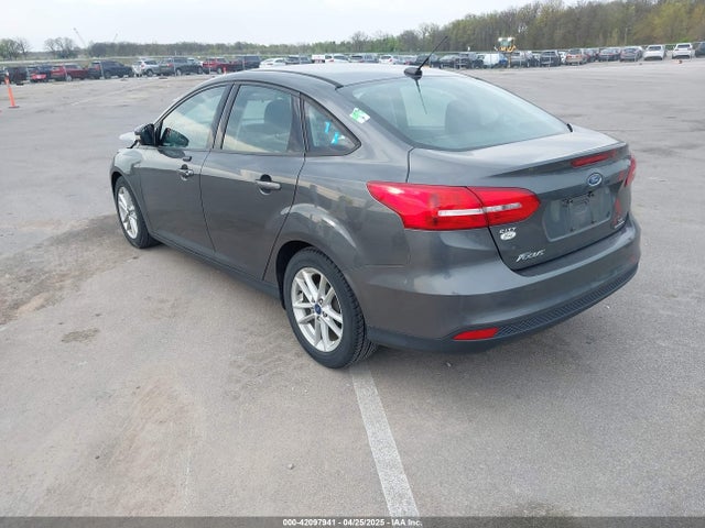 Ford FOCUS SE 2016 1FADP3F21GL404348 Image 3
