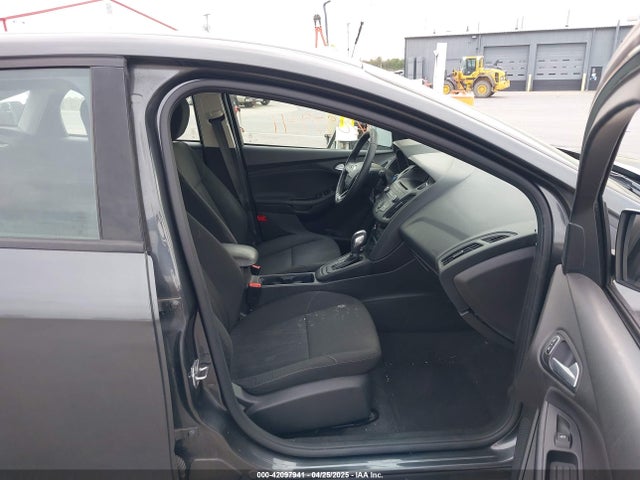 Ford FOCUS SE 2016 1FADP3F21GL404348 Image 5