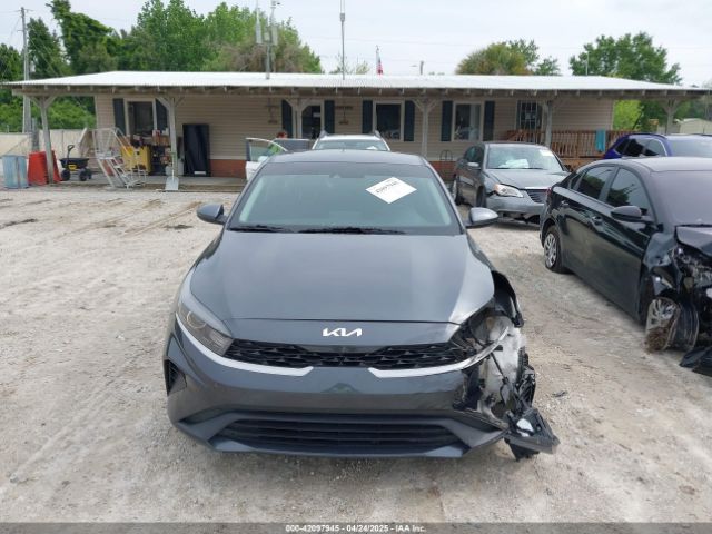 3KPF24AD8NE466674 KIA Forte Lxs