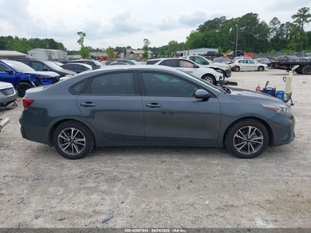 3KPF24AD8NE466674 KIA Forte Lxs