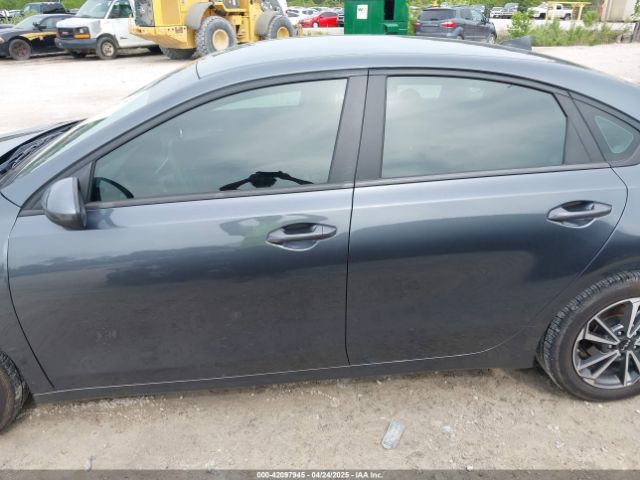 3KPF24AD8NE466674 KIA Forte Lxs
