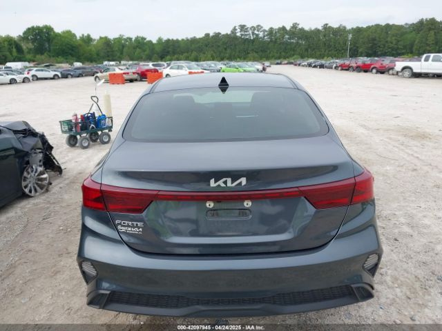 3KPF24AD8NE466674 KIA Forte Lxs
