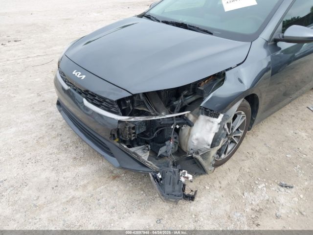 3KPF24AD8NE466674 KIA Forte Lxs