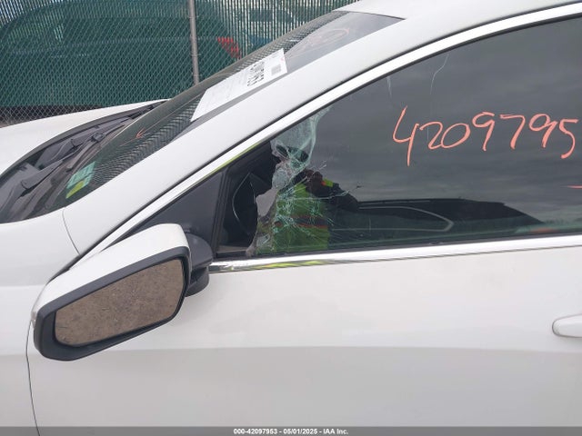 1G1ZE5STXGF342570 Chevrolet MALIBU 1LT