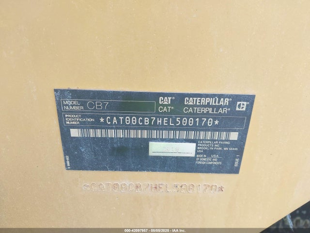 42097957 :رقم المزاد ، CAT00CB7HEL500170 vin ، 2018 Caterpillar Cb7 Roller مزاد بيع
