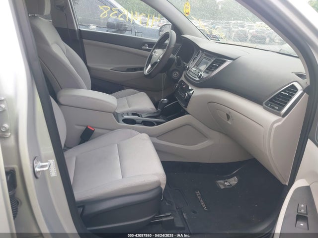 Hyundai TUCSON SE 2017 KM8J3CA44HU585714 Image 5