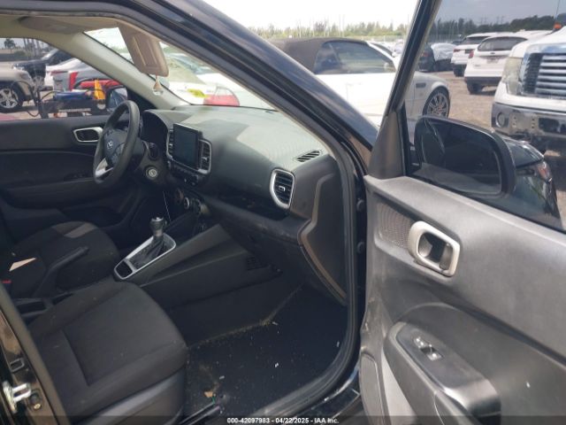 KMHRB8A37LU046717 Hyundai Venue Se