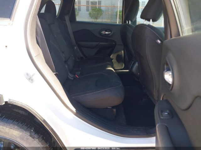 1C4PJMCS0FW790017 Jeep Cherokee Latitude