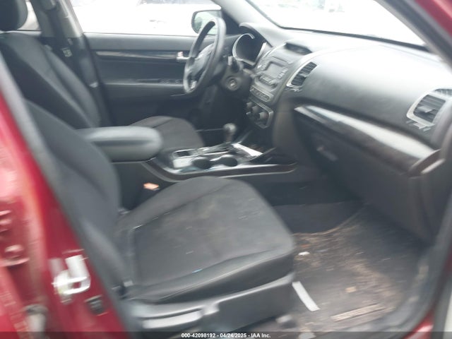 5XYKT3A66EG544668 KIA SORENTO LX