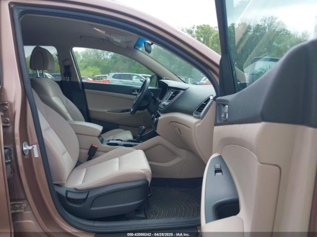 KM8J33A29HU389413 Hyundai Tucson Sport