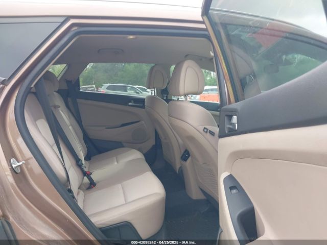 KM8J33A29HU389413 Hyundai Tucson Sport