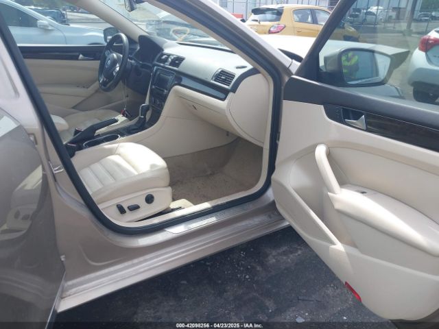 1VWCV7A33FC025205 Volkswagen Passat 2.0l Tdi Sel Premium