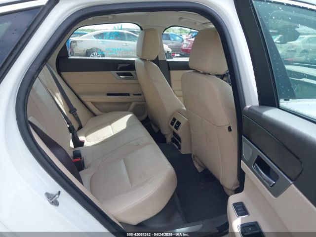 2018 JAGUAR XF SAJBS4FX7JCY54936 Photo 7