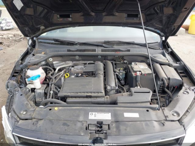 3VWDB7AJ6JM258398 Volkswagen Jetta 1.4t Se/1.4t Wolfsburg Edition