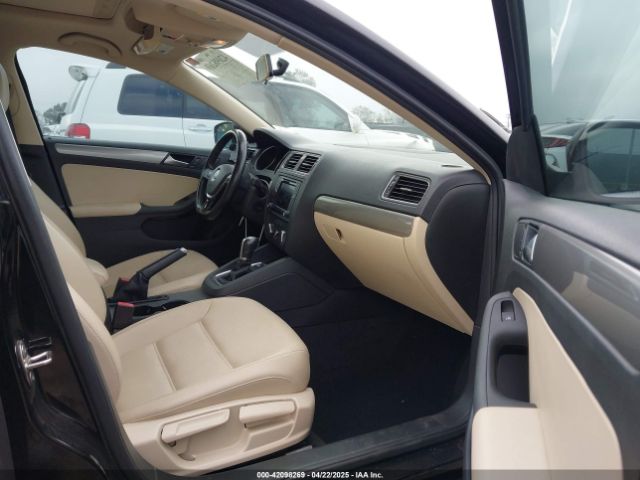 3VWDB7AJ6JM258398 Volkswagen Jetta 1.4t Se/1.4t Wolfsburg Edition