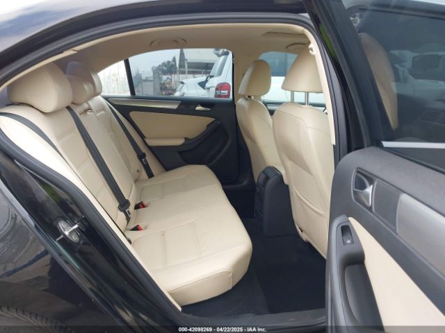 3VWDB7AJ6JM258398 Volkswagen Jetta 1.4t Se/1.4t Wolfsburg Edition