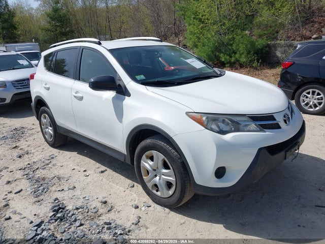 Toyota RAV4 LE 2015 JTMBFREV4FJ039662 Image 1