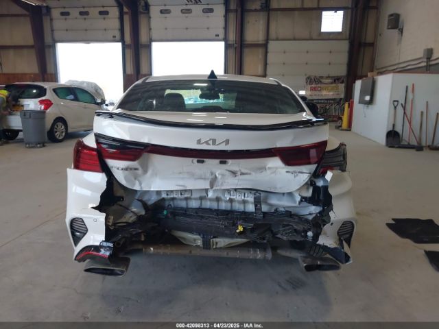3KPF44AC8NE469933 KIA FORTE GT