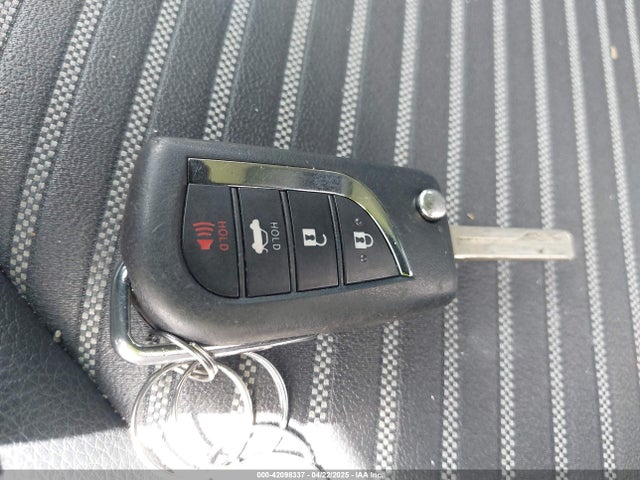 4T1G11AK8MU548808 Toyota CAMRY SE