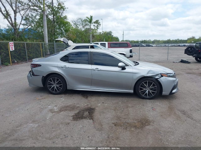 4T1G11AK8MU548808 Toyota CAMRY SE