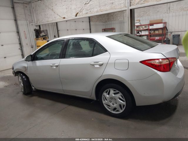 2T1BURHE3HC875723 Toyota COROLLA LE