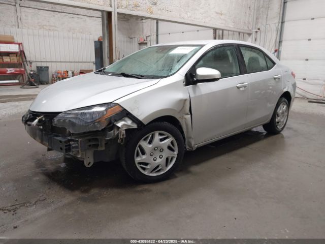 2T1BURHE3HC875723 Toyota COROLLA LE