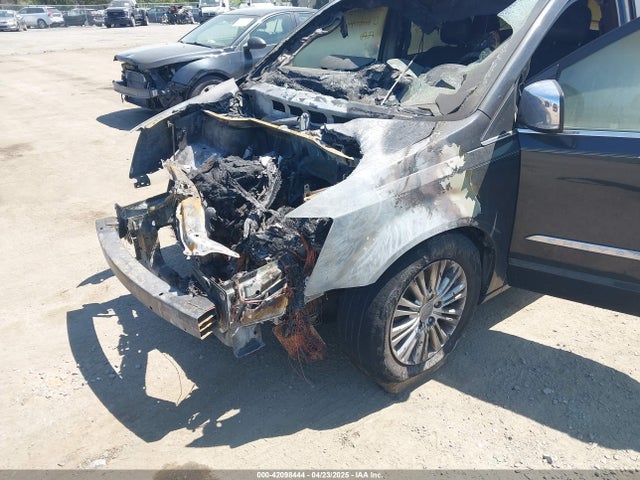 2C4RC1CG6GR248203 Chrysler Town & Country Touring-l