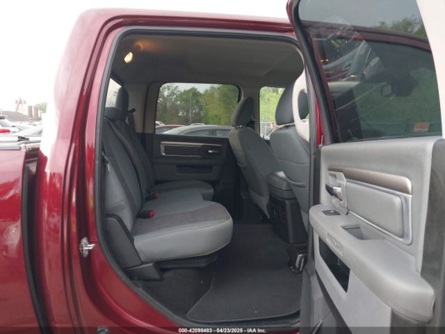 1C6RR7LT7JS322076 RAM 1500 Big Horn  4x4 5'7 Box