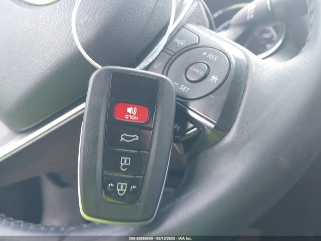 4T1B11HK0JU505320 Toyota CAMRY SE