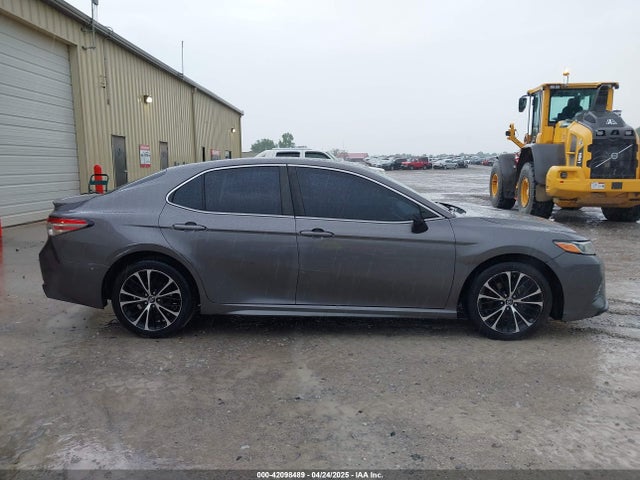4T1B11HK0JU505320 Toyota CAMRY SE