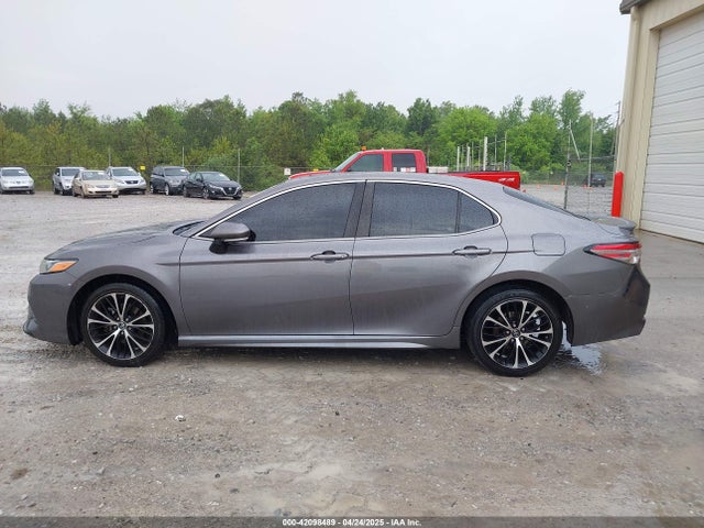 4T1B11HK0JU505320 Toyota CAMRY SE