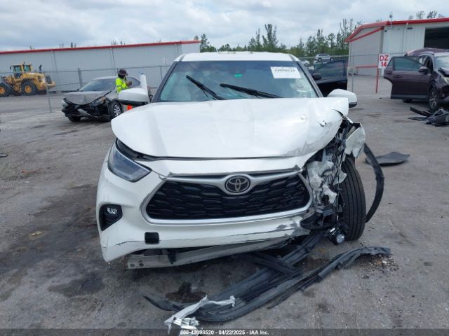 5TDBZRBH9MS546806 Toyota Highlander Le