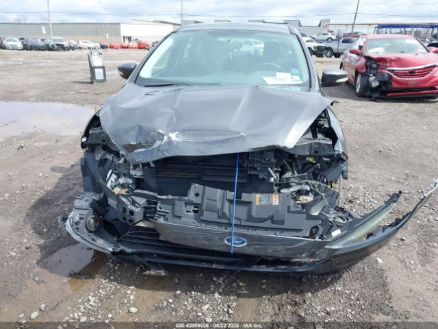 1FADP3K21FL230141 Ford FOCUS SE