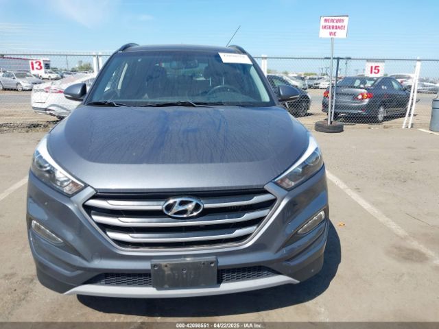 KM8J3CA22JU751586 Hyundai Tucson Value