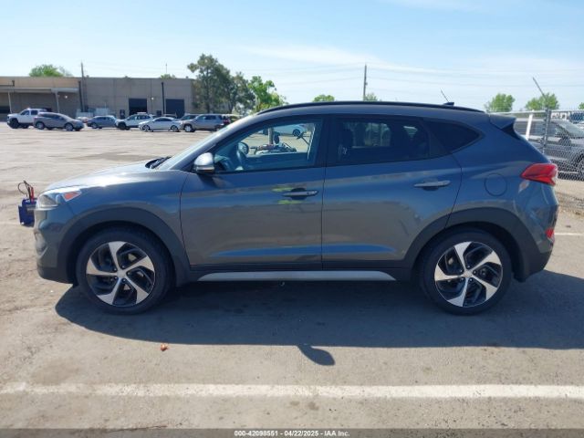 KM8J3CA22JU751586 Hyundai Tucson Value