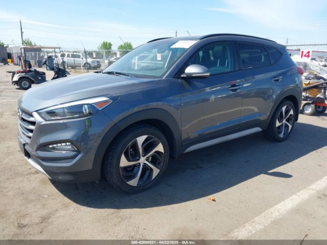 KM8J3CA22JU751586 Hyundai Tucson Value