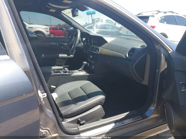 WDDGF4HB5EA964773 Mercedes-Benz C 250 Luxury/sport