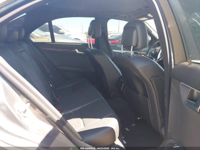 WDDGF4HB5EA964773 Mercedes-Benz C 250 Luxury/sport