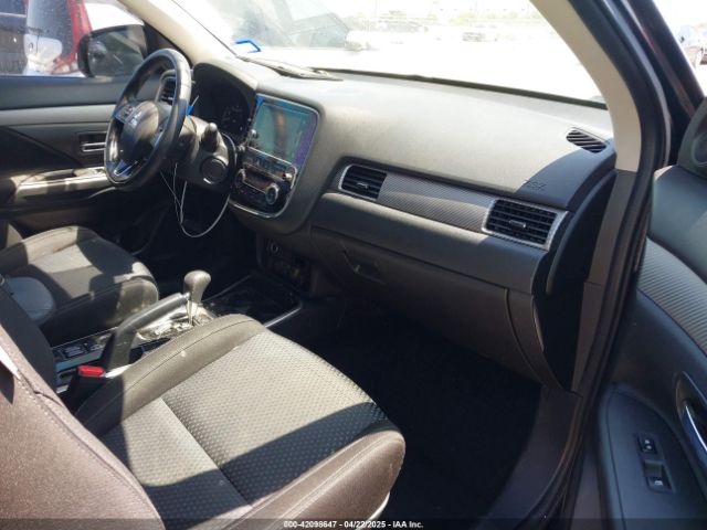 JA4AD3A32JZ067046 Mitsubishi Outlander Se