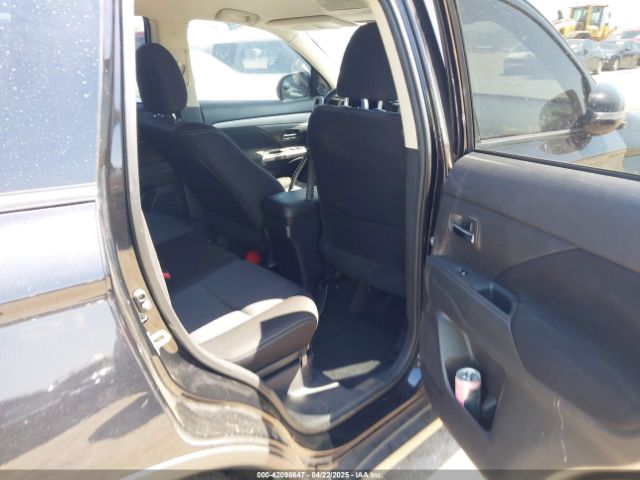JA4AD3A32JZ067046 Mitsubishi Outlander Se