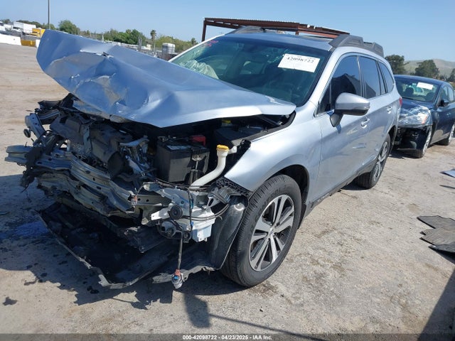 4S4BSENC6J3328392 Subaru u4