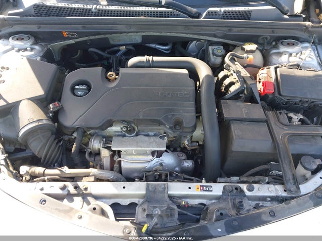 1G1ZD5ST4KF109179 Chevrolet MALIBU LT