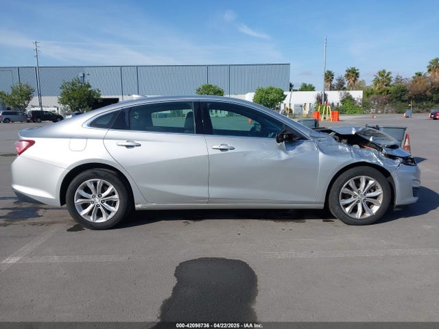 1G1ZD5ST4KF109179 Chevrolet MALIBU LT