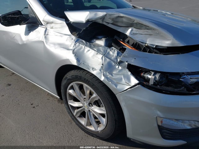 1G1ZD5ST4KF109179 Chevrolet MALIBU LT
