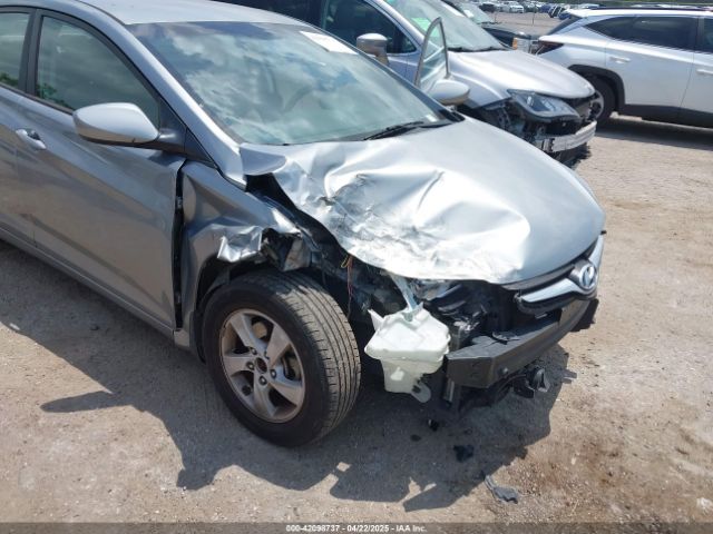 KMHDH4AE6FU456853 Hyundai ELANTRA SE