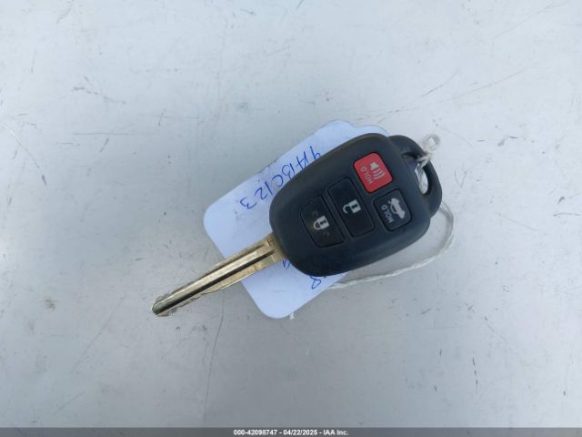 4T1BF1FK9FU010061 Toyota CAMRY SE